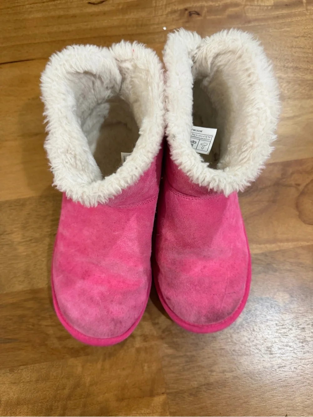 Koolaburra bright pink